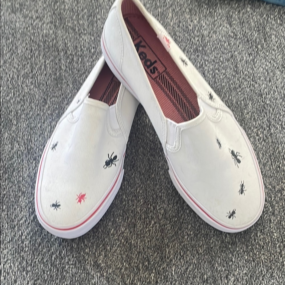 Keds White Canvas Sneakers with Playful Embroidery